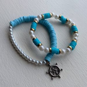 Handmade clay bead bracelet gold beads white pearls stretchy bohemian